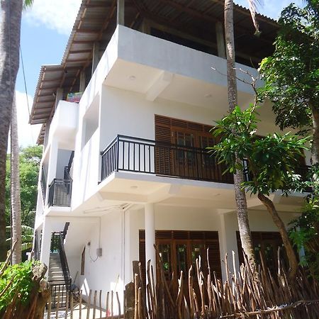 Bed and Breakfast Hiriketiya White House Dikwella Exterior foto