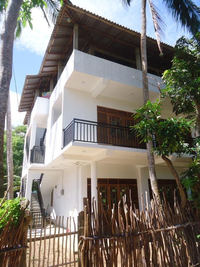 Bed and Breakfast Hiriketiya White House Dikwella Exterior foto